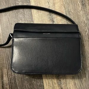 Matt & Nat, dark blue purse